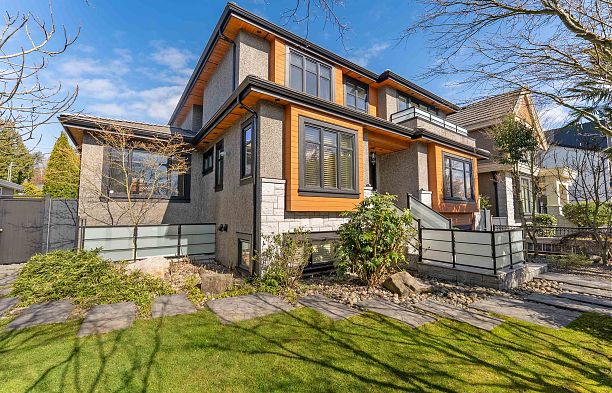 1041 W 58th Avenue South Granville