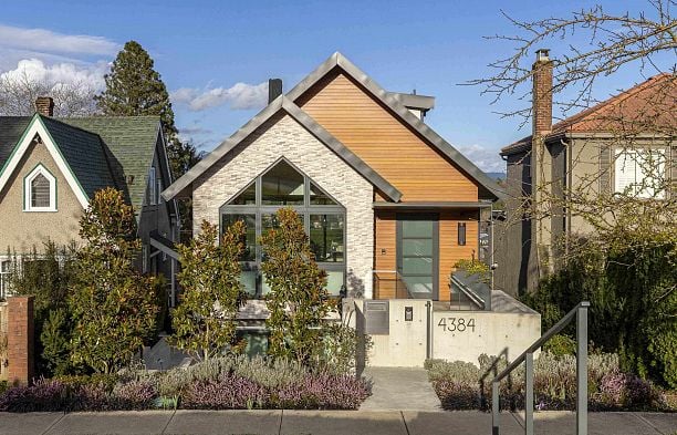 4384 Quesnel Drive Arbutus