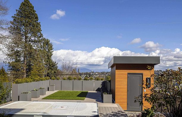 4384 Quesnel Drive Arbutus