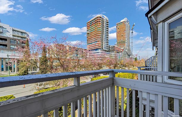 6190 Cambie Street Oakridge VW
