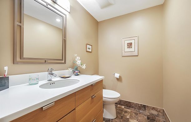 302 2015 Beach Avenue West End VW