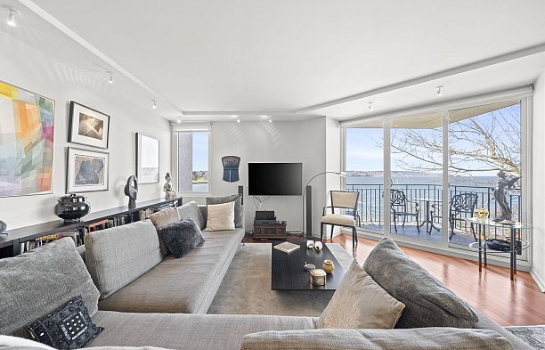 402 1575 Beach Avenue West End VW