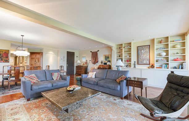 302 2015 Beach Avenue West End VW