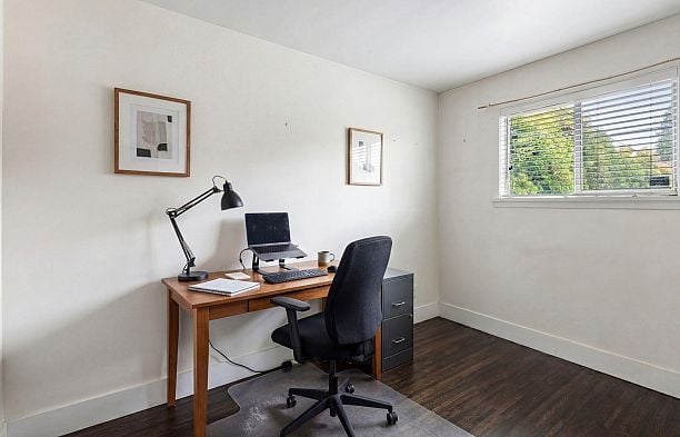 2779 W 33rd Avenue MacKenzie Heights