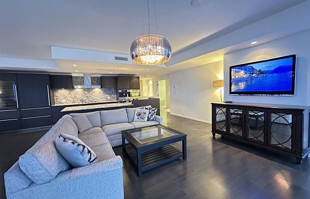 3301 1011 W Cordova Street Coal Harbour