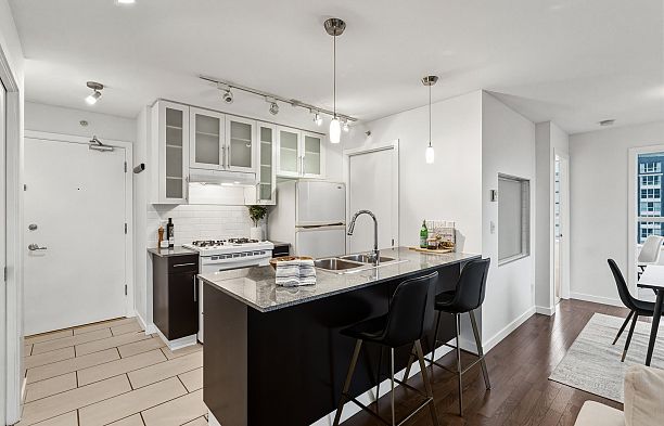 1102 1225 Richards Street Downtown VW