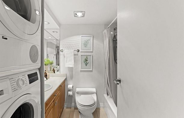 503 1995 Beach Avenue West End VW