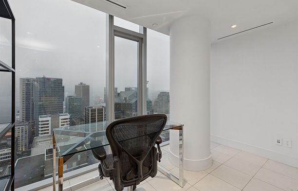 2702 667 Howe Street Downtown VW