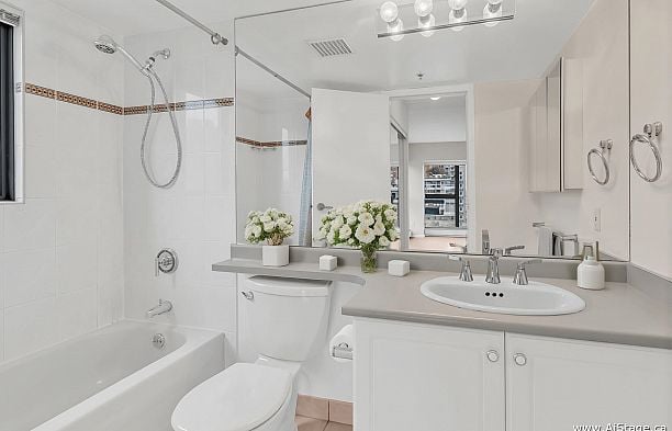 905 238 Alvin Narod Mews Yaletown