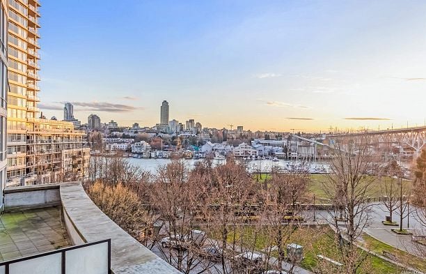 606 455 Beach Crescent Yaletown