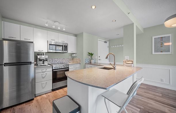 1001 1331 W Georgia Street Coal Harbour