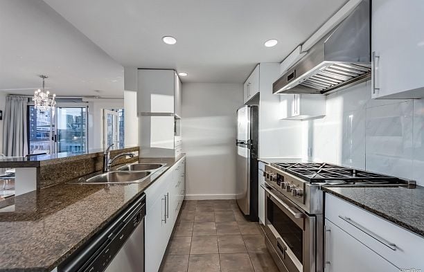 606 455 Beach Crescent Yaletown