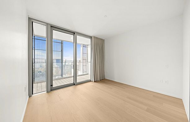 2004 1568 Alberni Street West End VW