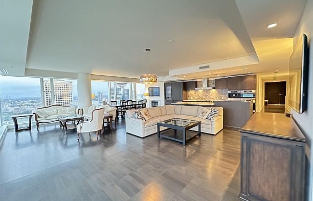 3301 1011 W Cordova Street Coal Harbour