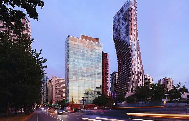 2004 1568 Alberni Street West End VW