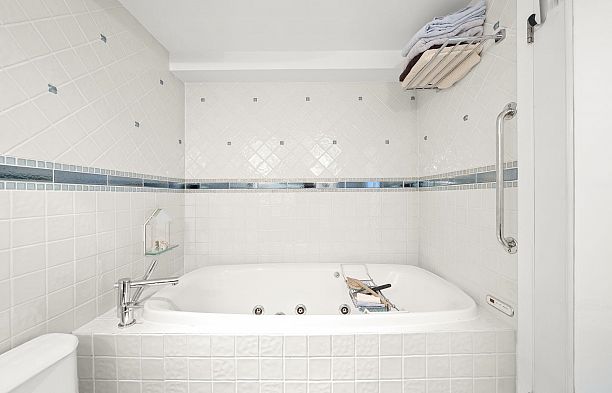 402 1575 Beach Avenue West End VW