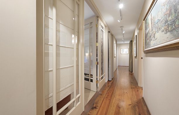 302 2015 Beach Avenue West End VW