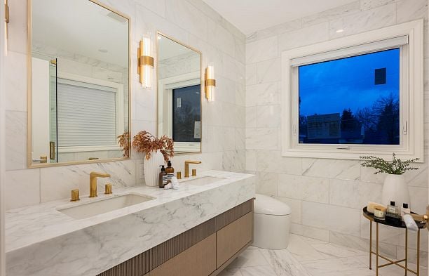 2181 W 20th Avenue Arbutus