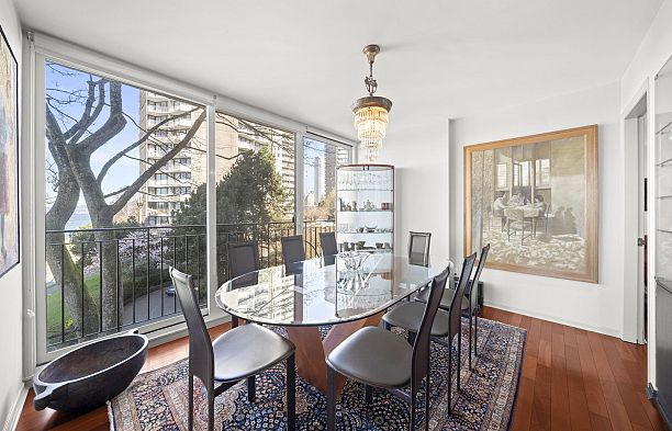 402 1575 Beach Avenue West End VW