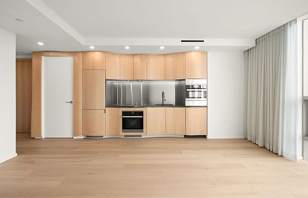 2004 1568 Alberni Street West End VW