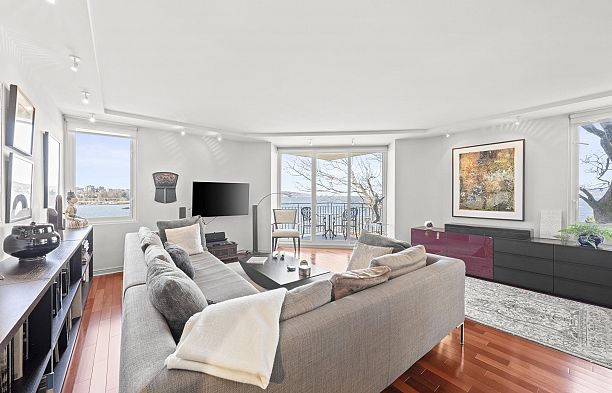 402 1575 Beach Avenue West End VW