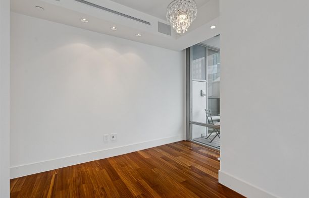 2702 667 Howe Street Downtown VW