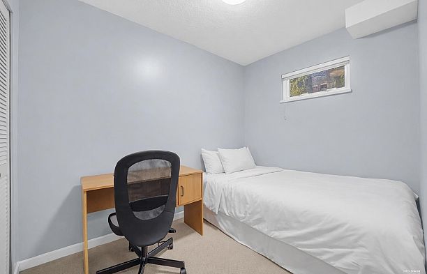 6190 Cambie Street Oakridge VW