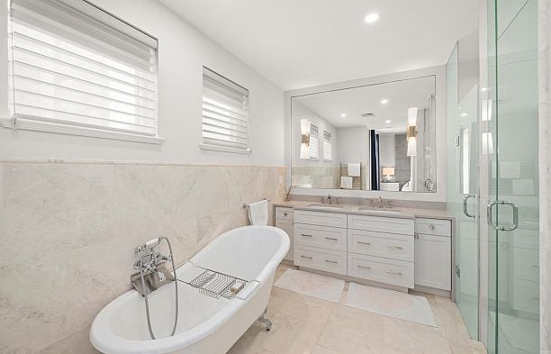 1102 1280 Richards Street Yaletown