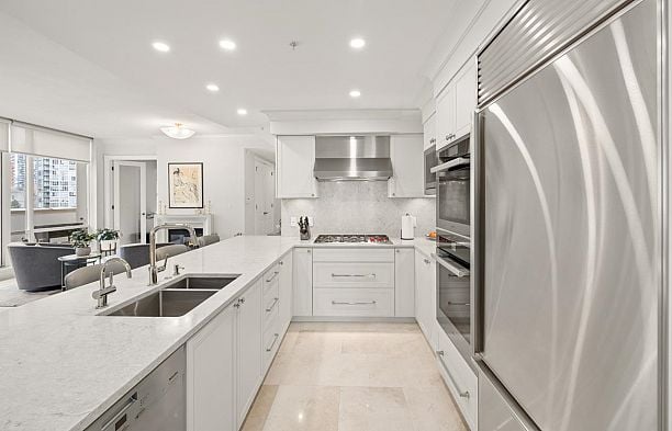 1102 1280 Richards Street Yaletown