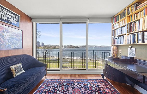 402 1575 Beach Avenue West End VW