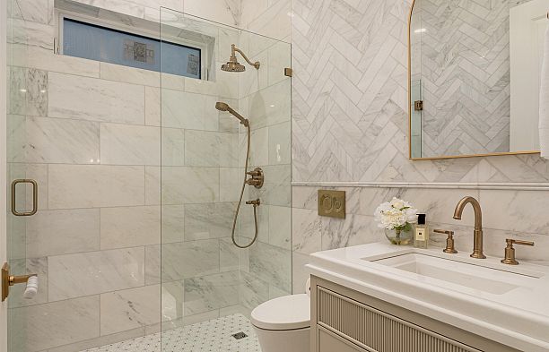 2181 W 20th Avenue Arbutus