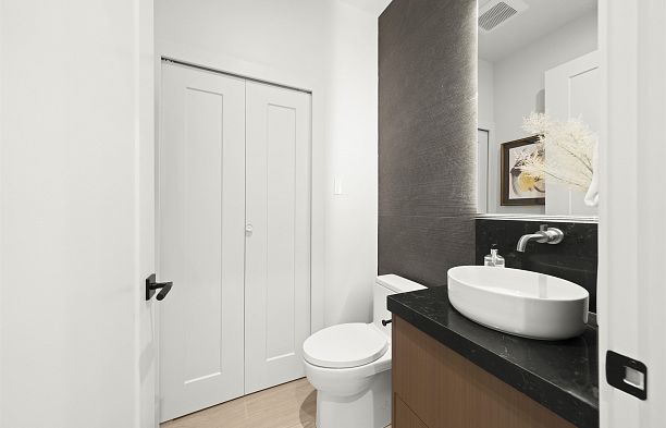 1 3466 W 22nd Avenue Dunbar