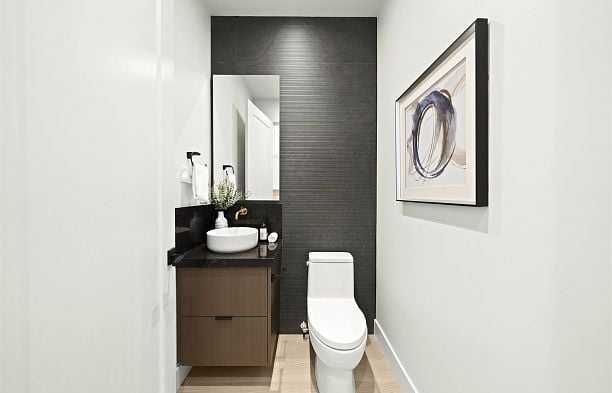 2 3466 W 22nd Avenue Dunbar