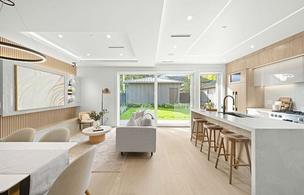 2 3466 W 22nd Avenue Dunbar