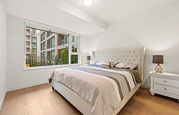 212 7128 Adera Street South Granville