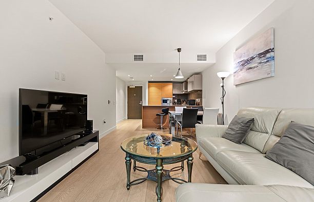 212 7128 Adera Street South Granville