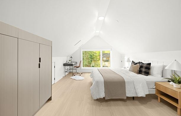 2 3466 W 22nd Avenue Dunbar