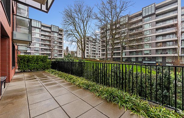 212 7128 Adera Street South Granville