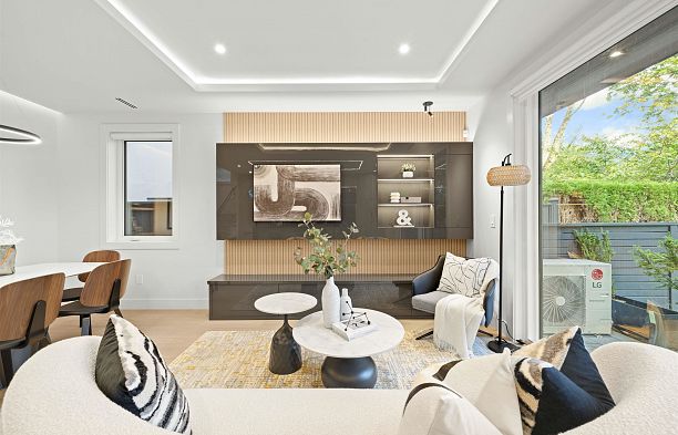 1 3466 W 22nd Avenue Dunbar