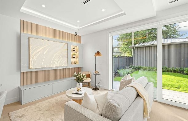 2 3466 W 22nd Avenue Dunbar