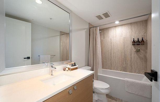 2063 W 10th Avenue Kitsilano