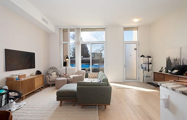 2063 W 10th Avenue Kitsilano