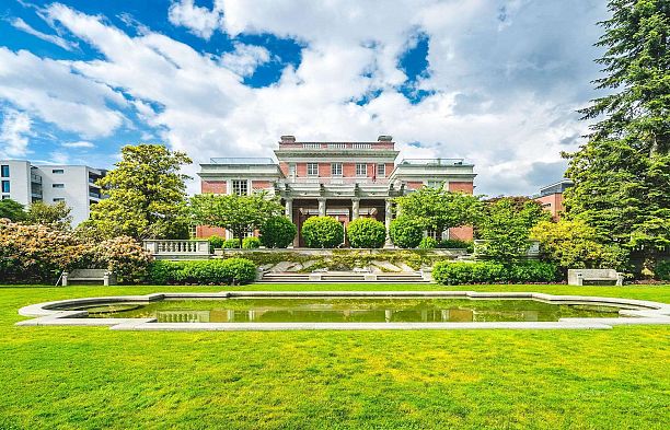 212 7128 Adera Street South Granville