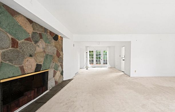 1042 W 48th Avenue South Granville