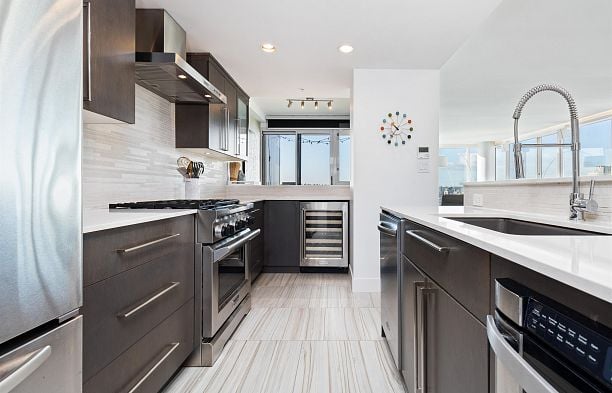 3307 1033 Marinaside Crescent Yaletown