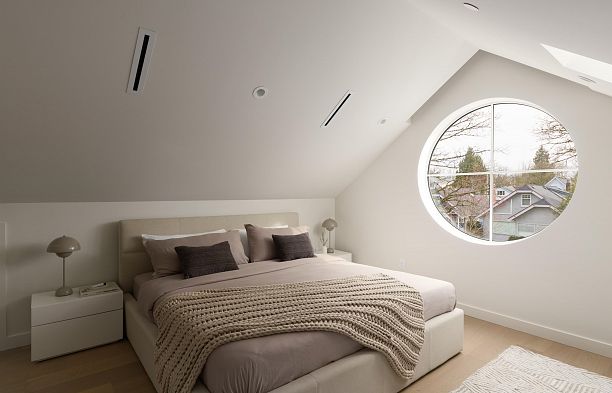 1 3449 W 22nd Avenue Dunbar