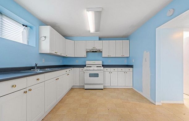 1042 W 48th Avenue South Granville