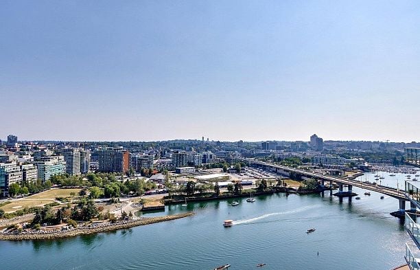 2701 8 Smithe Mews Yaletown