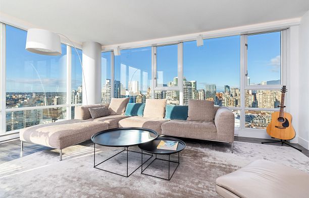 3307 1033 Marinaside Crescent Yaletown