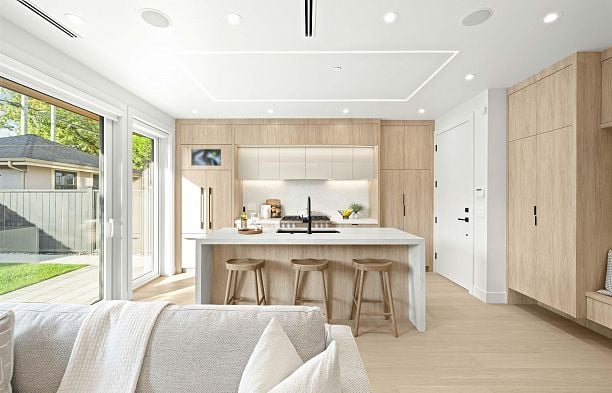 2 3466 W 22nd Avenue Dunbar